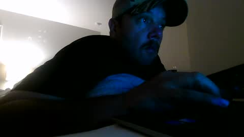 nuttincowboy727272 online show from May 10, 2026, 11:10 pm