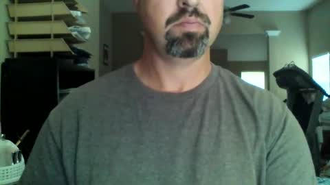 nvrenuff1979 online show from November 16, 2025, 1:39 pm