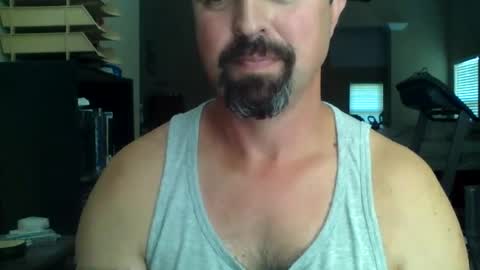 nvrenuff1979 online show from June 18, 2026, 12:31 pm