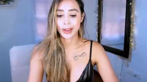 Nycole online show from September 21, 2025, 8:21 pm