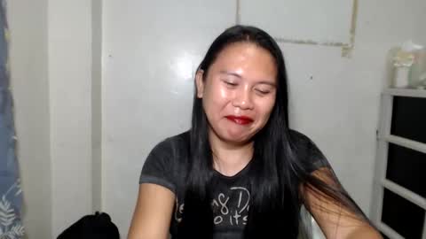 Snapshot of nylecummer chatting on May 19, 2026, 9:43 pm nylecummer online show from May 19, 2026, 9:43 pm
