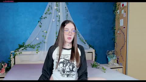 Kat online show from January 28, 2025, 7:00 pm