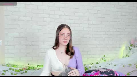 Kat online show from November 20, 2025, 4:07 pm