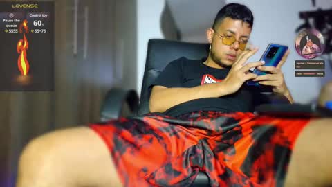 Snapshot of nymphobuddies chatting on February 20, 2025, 4:50 am David and Steven Independents online show from February 20, 2025, 4:50 am