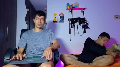 Snapshot of nymphobuddies chatting on September 17, 2025, 1:07 am David and Steven Independents online show from September 17, 2025, 1:07 am