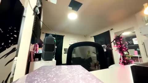 nymphomaticbaby online show from February 19, 2026, 3:13 am