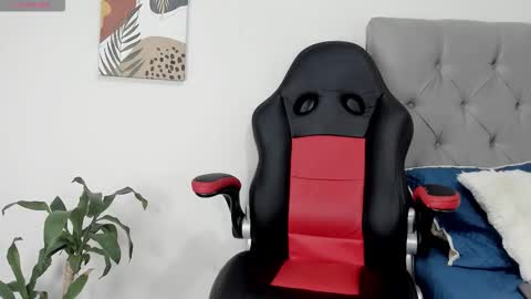 Snapshot of nyra_lux16 chatting on February 14, 2026, 7:54 pm Nyra online show from February 14, 2026, 7:54 pm