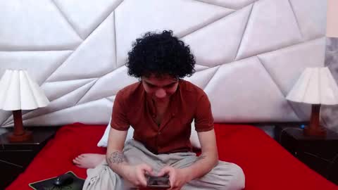 nyx_and_arian online show from April 21, 2026, 1:53 am