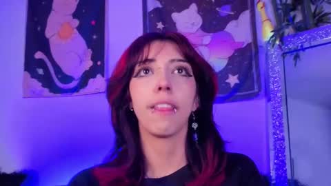   online show from November 7, 2025, 2:17 pm