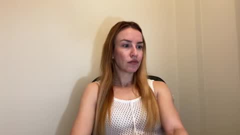 Snapshot of nyxelia_ chatting on April 21, 2026, 7:03 am Anastasia online show from April 21, 2026, 7:03 am