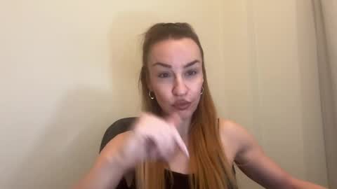 Snapshot of nyxelia_ chatting on May 4, 2026, 7:04 am Anastasia online show from May 4, 2026, 7:04 am