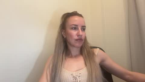 Snapshot of nyxelia_ chatting on May 22, 2026, 7:26 am Anastasia online show from May 22, 2026, 7:26 am