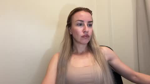 Snapshot of nyxelia_ chatting on May 25, 2026, 7:03 am Anastasia online show from May 25, 2026, 7:03 am