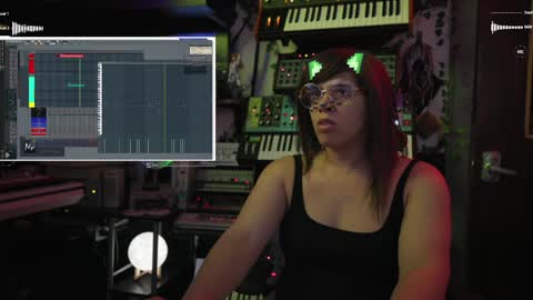 Snapshot of nyxraven chatting on December 15, 2024, 12:38 pm NyxRaven online show from December 15, 2024, 12:38 pm