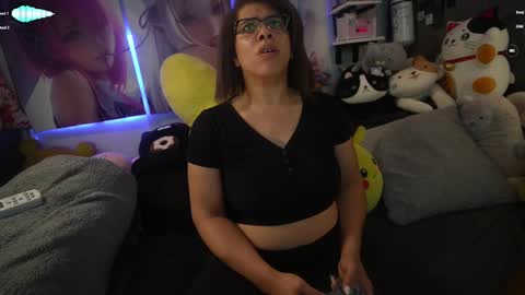 Snapshot of nyxraven chatting on September 30, 2025, 11:10 pm NyxRaven online show from September 30, 2025, 11:10 pm