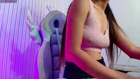 Snapshot of oana_swann chatting on July 8, 2026, 2:43 pm oana_swann online show from July 8, 2026, 2:43 pm