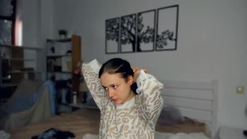 Snapshot of obsidiva chatting on April 6, 2026, 4:46 am Elis online show from April 6, 2026, 4:46 am