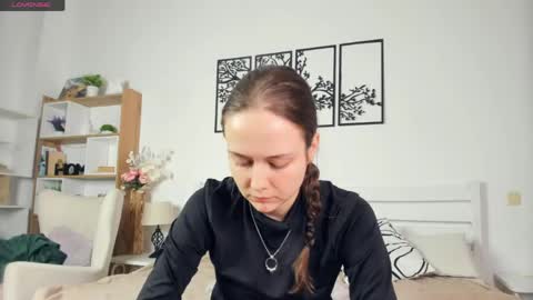 Snapshot of obsidiva chatting on April 15, 2026, 6:26 pm Elis online show from April 15, 2026, 6:26 pm