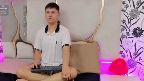 ocean_tay online show from February 28, 2025, 12:31 pm