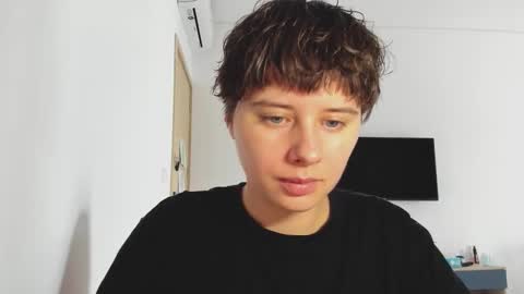 Snapshot of octopussy69x chatting on December 15, 2025, 3:22 am Evie online show from December 15, 2025, 3:22 am