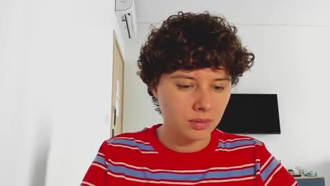 Snapshot of octopussy69x chatting on February 6, 2026, 5:34 am Evie online show from February 6, 2026, 5:34 am