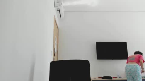 Snapshot of octopussy69x chatting on February 11, 2026, 8:19 am Evie online show from February 11, 2026, 8:19 am