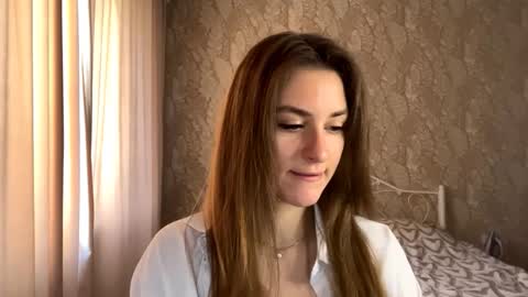 Mia online show from October 18, 2025, 8:59 am