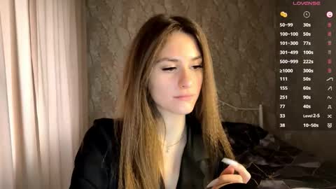 Mia online show from December 2, 2025, 9:14 am