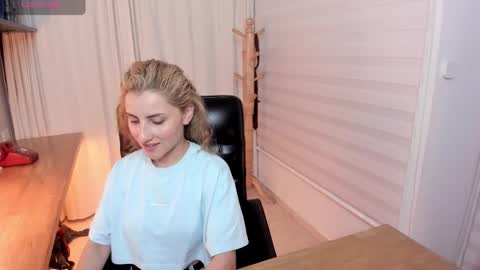 Snapshot of odette_bulgari chatting on February 20, 2026, 10:38 am Ana online show from February 20, 2026, 10:38 am