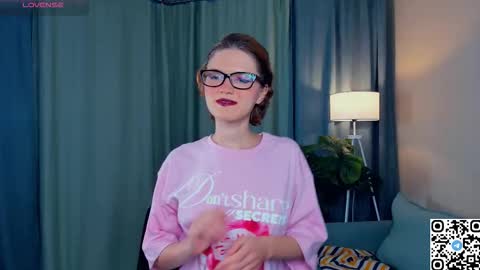 Snapshot of odettechurchwell chatting on November 3, 2025, 3:41 am Eli online show from November 3, 2025, 3:41 am