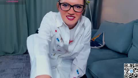 Snapshot of odettechurchwell chatting on November 14, 2025, 3:38 am Eli online show from November 14, 2025, 3:38 am