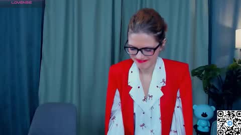 Snapshot of odettechurchwell chatting on November 24, 2025, 3:28 am Eli online show from November 24, 2025, 3:28 am