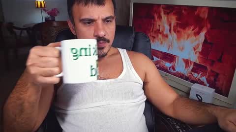 Snapshot of officeman7 chatting on December 5, 2024, 5:06 pm officeman7 online show from December 5, 2024, 5:06 pm