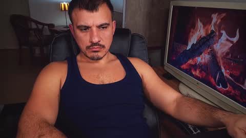 Snapshot of officeman7 chatting on December 16, 2024, 5:43 pm officeman7 online show from December 16, 2024, 5:43 pm