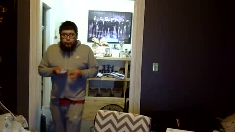 oscar flores online show from April 26, 2026, 8:23 am