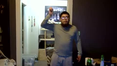 oscar flores online show from May 4, 2026, 2:18 am
