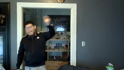 oscar flores online show from May 16, 2026, 3:55 pm