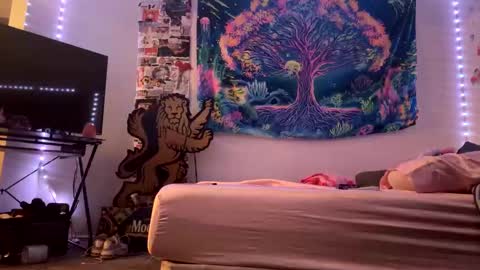 Snapshot of ogtripmushem chatting on October 24, 2025, 10:50 pm ogtripmushem online show from October 24, 2025, 10:50 pm