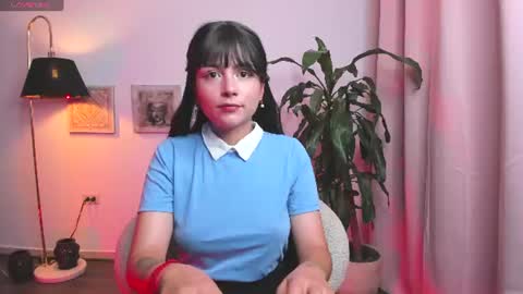  Holly  online show from July 27, 2026, 1:12 am