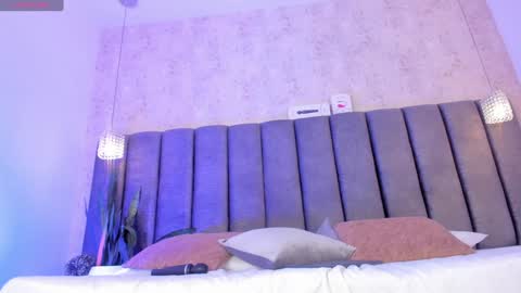 Snapshot of oh_hollyy chatting on February 1, 2025, 7:55 pm Holly online show from February 1, 2025, 7:55 pm