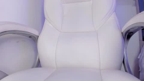 Snapshot of oh_hollyy chatting on February 2, 2025, 8:13 am Holly online show from February 2, 2025, 8:13 am