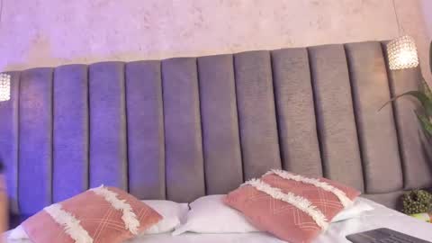 Snapshot of oh_hollyy chatting on February 27, 2025, 7:47 pm Holly online show from February 27, 2025, 7:47 pm