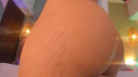 Snapshot of oh_hollyy chatting on September 30, 2025, 11:48 am Holly online show from September 30, 2025, 11:48 am