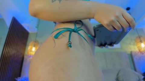 Snapshot of oh_hollyy chatting on October 20, 2025, 11:21 am Holly online show from October 20, 2025, 11:21 am