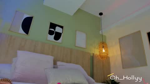 Snapshot of oh_hollyy chatting on December 16, 2025, 11:15 am Holly online show from December 16, 2025, 11:15 am