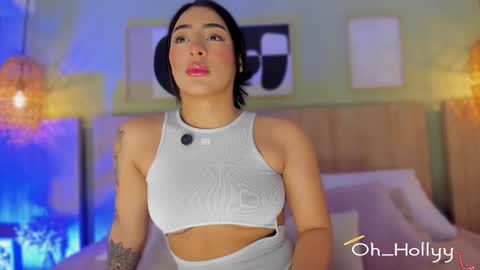 Snapshot of oh_hollyy chatting on December 17, 2025, 11:16 am Holly online show from December 17, 2025, 11:16 am