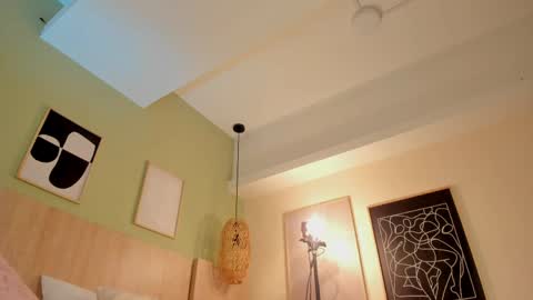 Snapshot of oh_hollyy chatting on April 1, 2026, 1:41 pm Holly online show from April 1, 2026, 1:41 pm