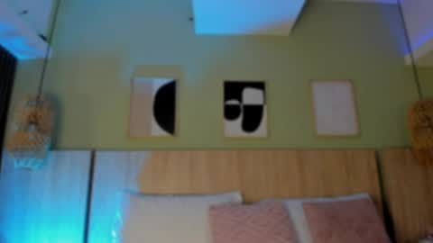 Snapshot of oh_hollyy chatting on April 6, 2026, 11:22 am Holly online show from April 6, 2026, 11:22 am