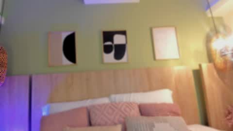 Snapshot of oh_hollyy chatting on April 13, 2026, 11:27 am Holly online show from April 13, 2026, 11:27 am