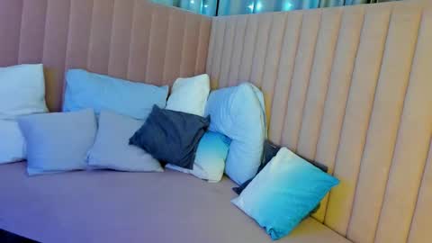 oh_kate_ online show from February 25, 2026, 1:37 am